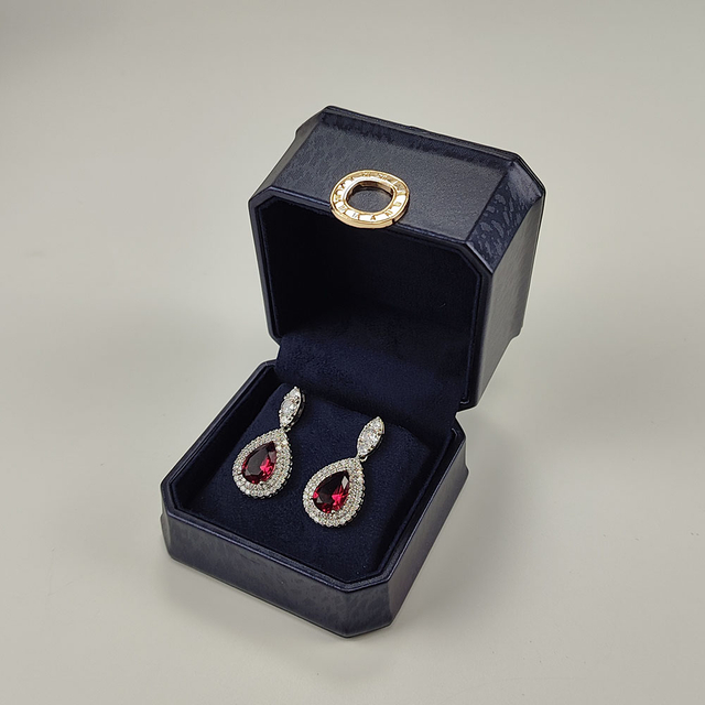 Luxury necklaces, earrings jewelry packaging box customization