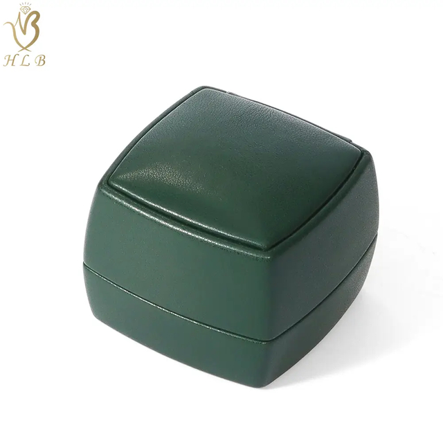China Factory logo customizable jewelry box packaging luxury ring box cute jewelry box leather